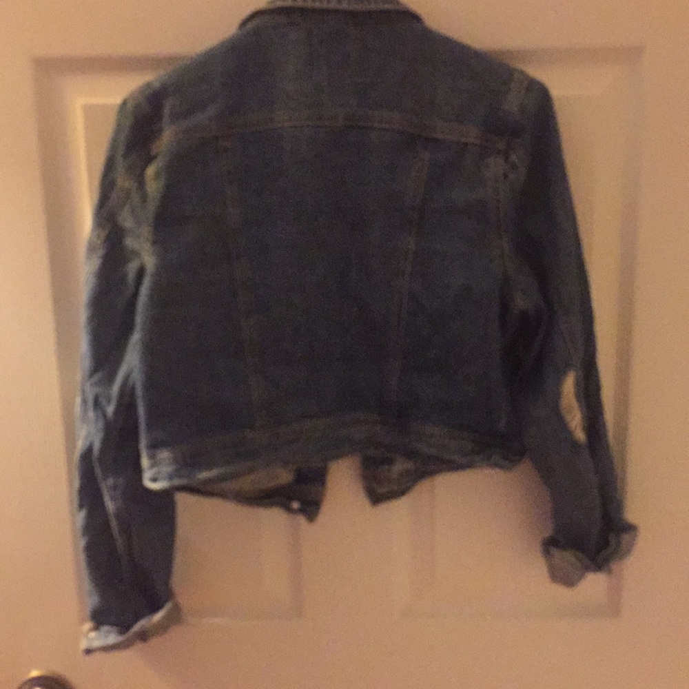Cropped Jean Jacket - Picture 4 of 4